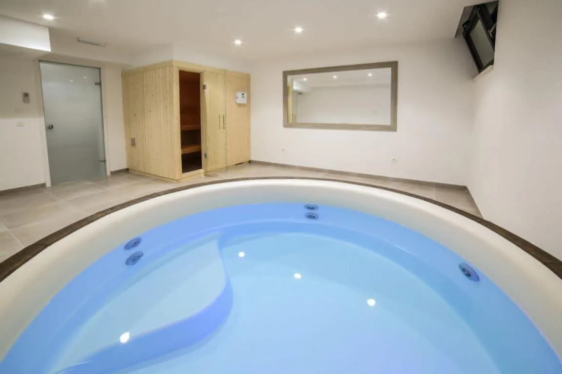 Elegant Cozy Villa With Beautiful Features Trogir 0*,  Croácia